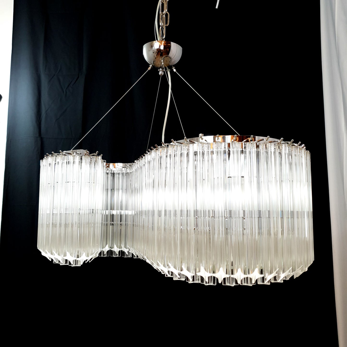 Lampadario Murano Vintage,stile Venini, anni'70.Meraviglioso con la sua forma a lettera "S" con vetri prismi di Murano. Made in Venice Italy