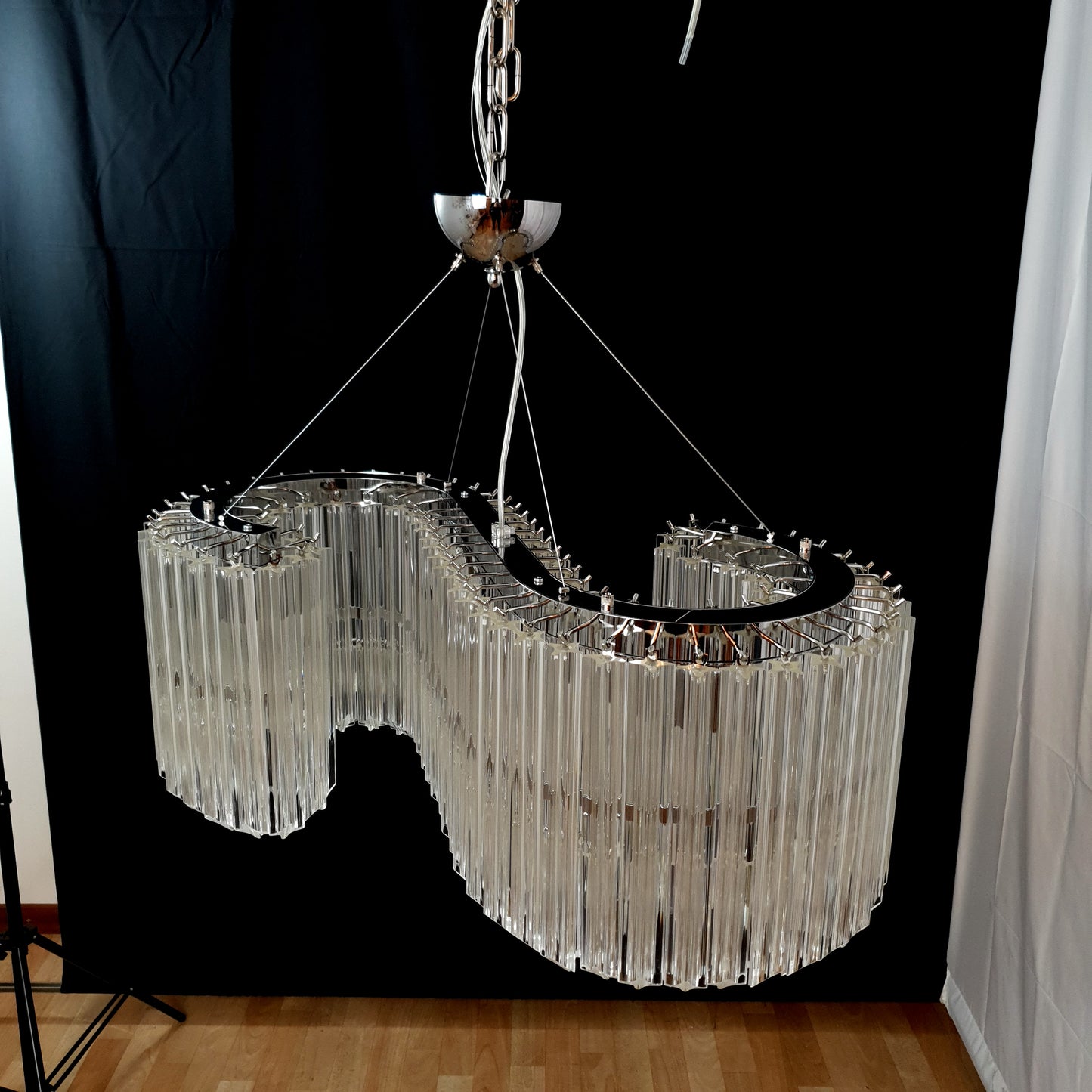 Lampadario Murano Vintage,stile Venini, anni'70.Meraviglioso con la sua forma a lettera "S" con vetri prismi di Murano. Made in Venice Italy