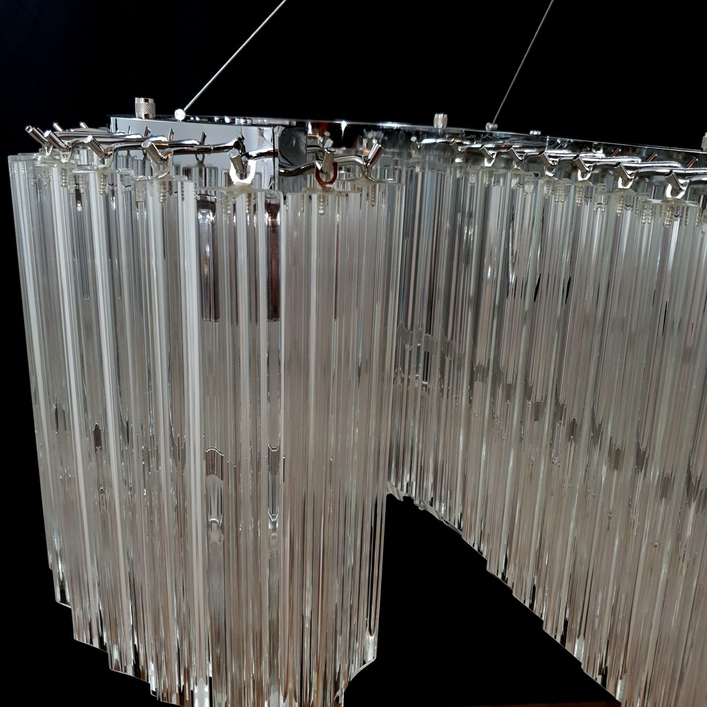 Lampadario Murano Vintage,stile Venini, anni'70.Meraviglioso con la sua forma a lettera "S" con vetri prismi di Murano. Made in Venice Italy