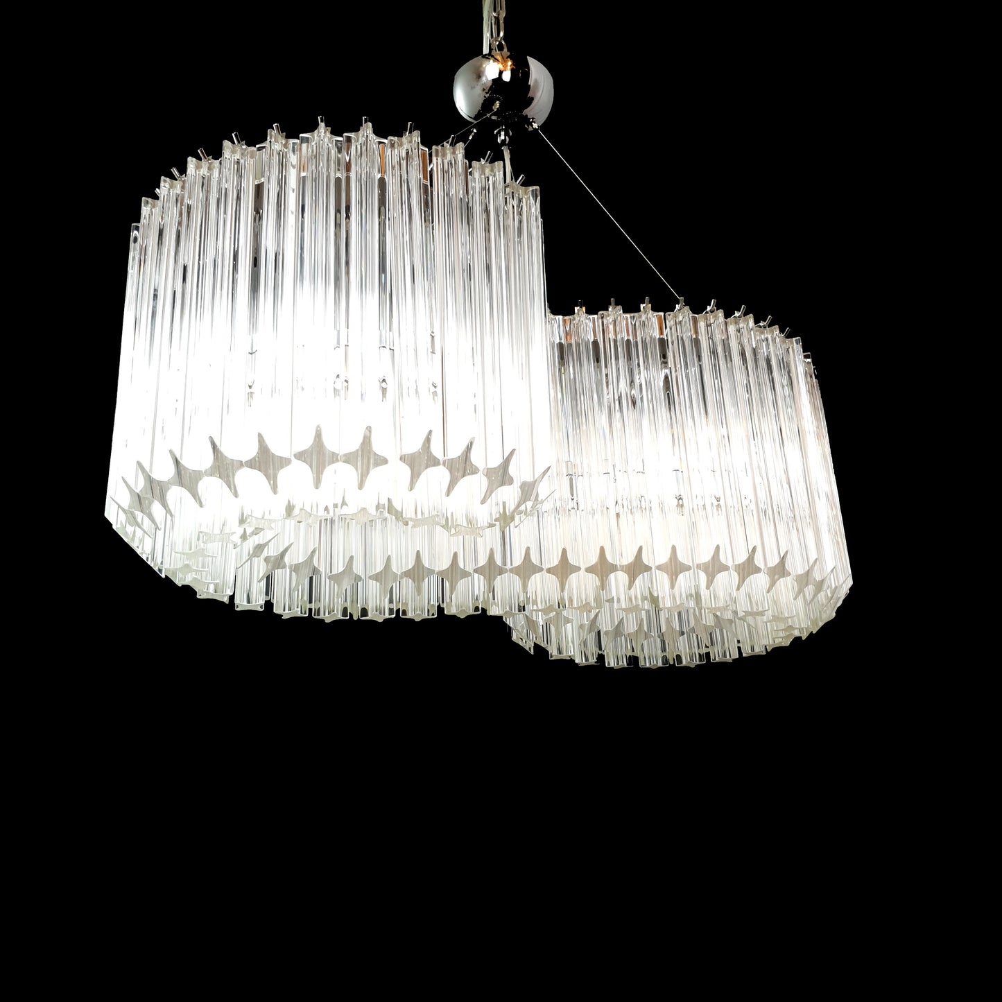 Lampadario Murano Vintage,stile Venini, anni'70.Meraviglioso con la sua forma a lettera "S" con vetri prismi di Murano. Made in Venice Italy