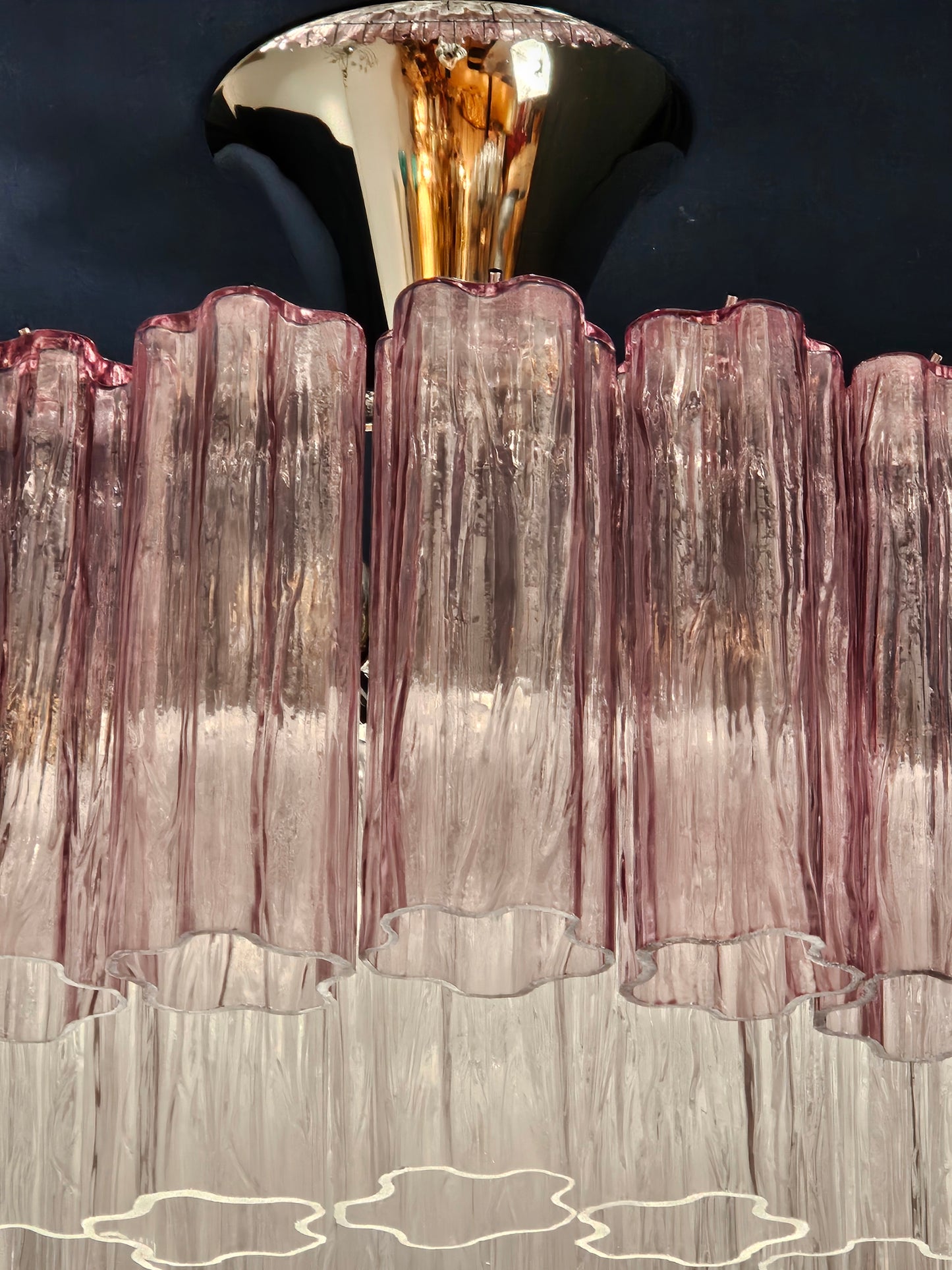 Lampadario di Murano a vetri tronchi, stile Barovier, vetri fatti a mano dai nostri maestri vetrai. Made in Murano, Italy