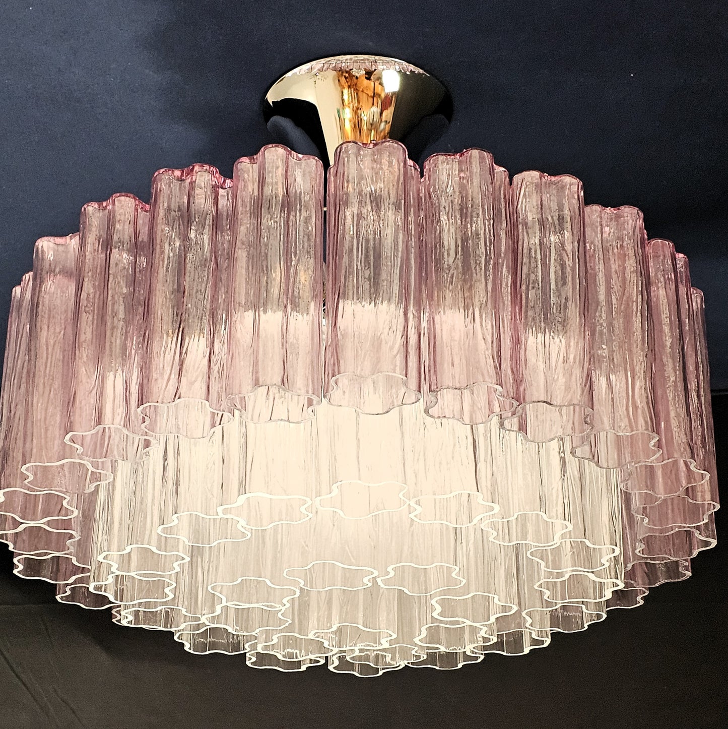 Lampadario di Murano a vetri tronchi, stile Barovier, vetri fatti a mano dai nostri maestri vetrai. Made in Murano, Italy