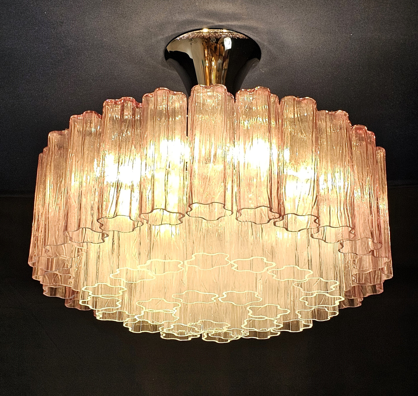 Lampadario di Murano a vetri tronchi, stile Barovier, vetri fatti a mano dai nostri maestri vetrai. Made in Murano, Italy
