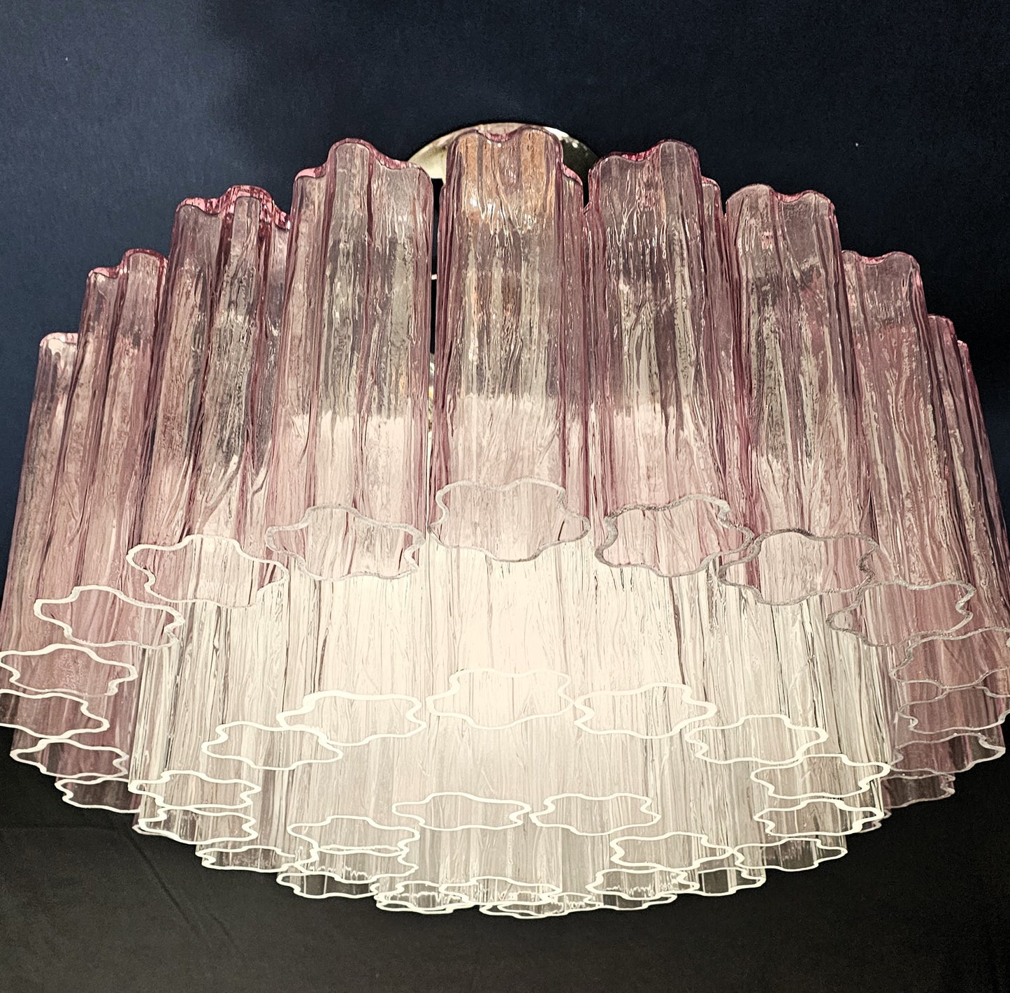 Lampadario di Murano a vetri tronchi, stile Barovier, vetri fatti a mano dai nostri maestri vetrai. Made in Murano, Italy