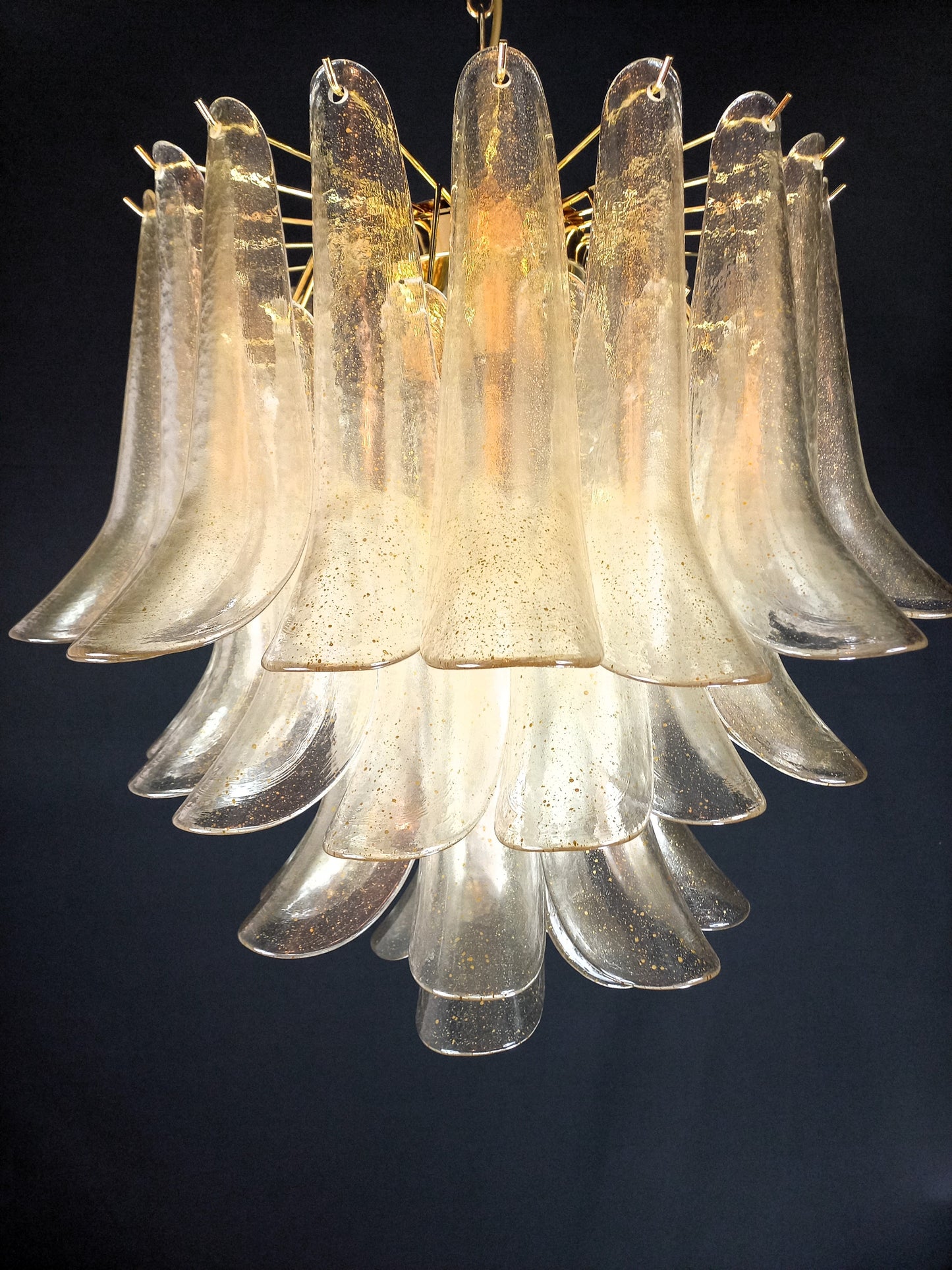 Lampadario Vintage Murano, stile Mazzega, anni'70. Vetri di Murano petali cristallo oro. Designed and Made in Venice, Italy.