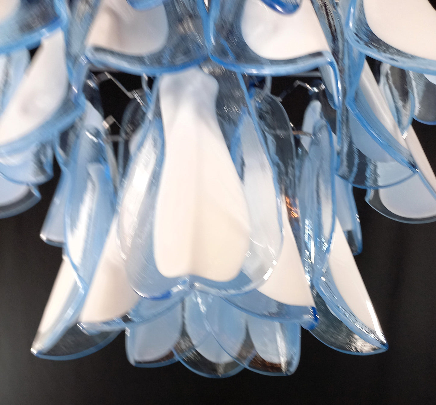 Lampadario di Murano artigianale stile Impero. Con vetri di Murano fatti a mano. Made in Murano, Italy