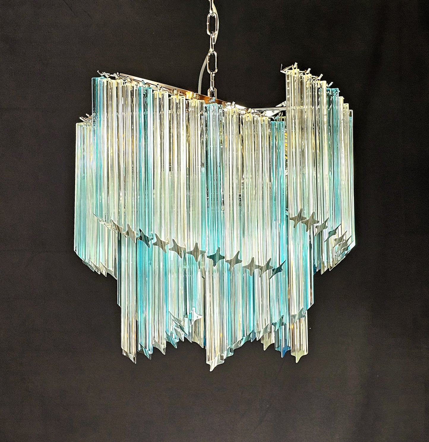 Lampadario Vintage Murano, stile Venini, anni'80.Modello Ventaglio.Vetri prismi di Murano cristallo e acquamare. Designed and Made in Italy.