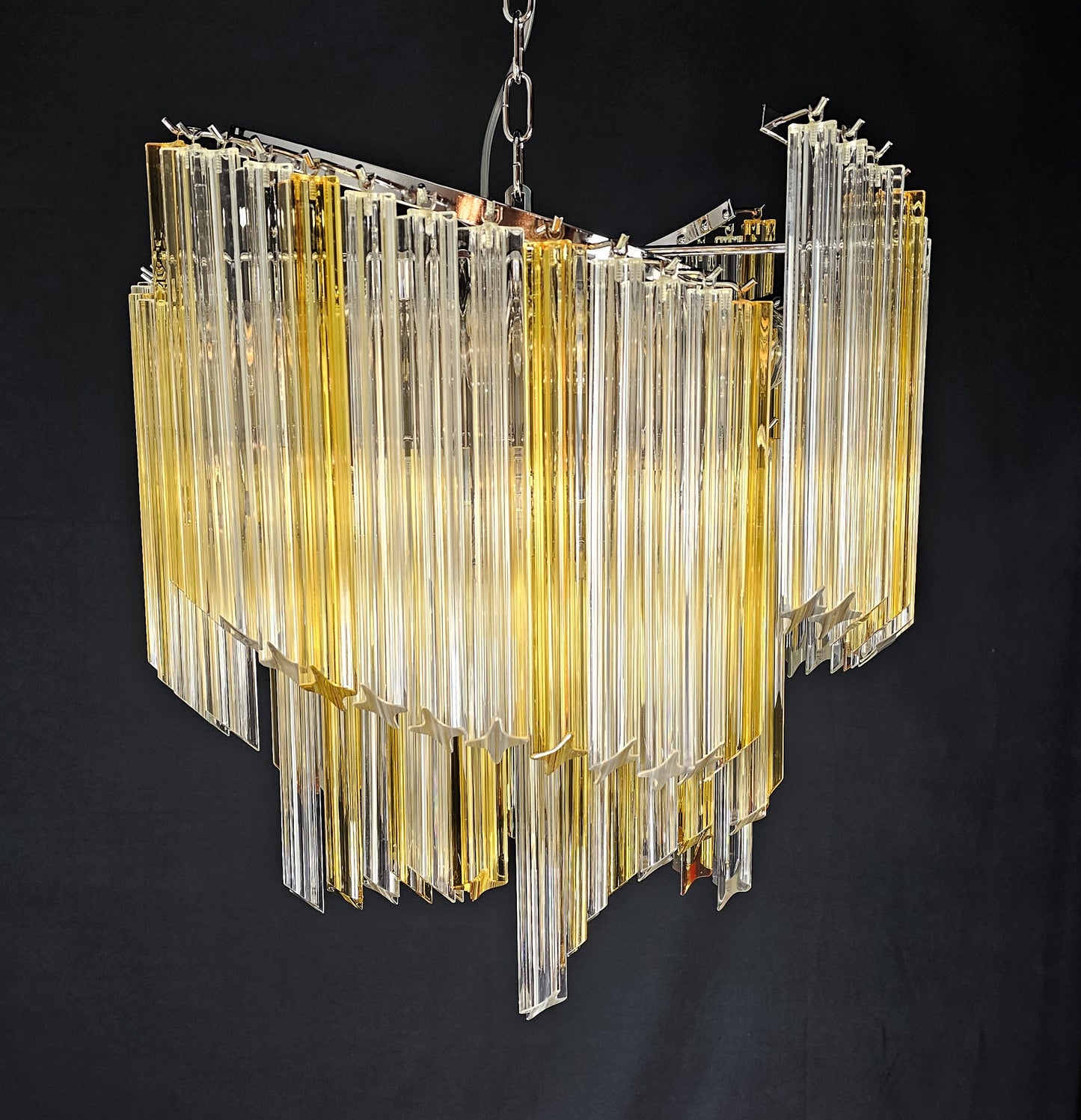 Lampadario Vintage Murano, stile Venini, anni'80. A ventaglio. Vetri prismi di Murano cristallo e ambra. Designed and Made in Venice,Italy.