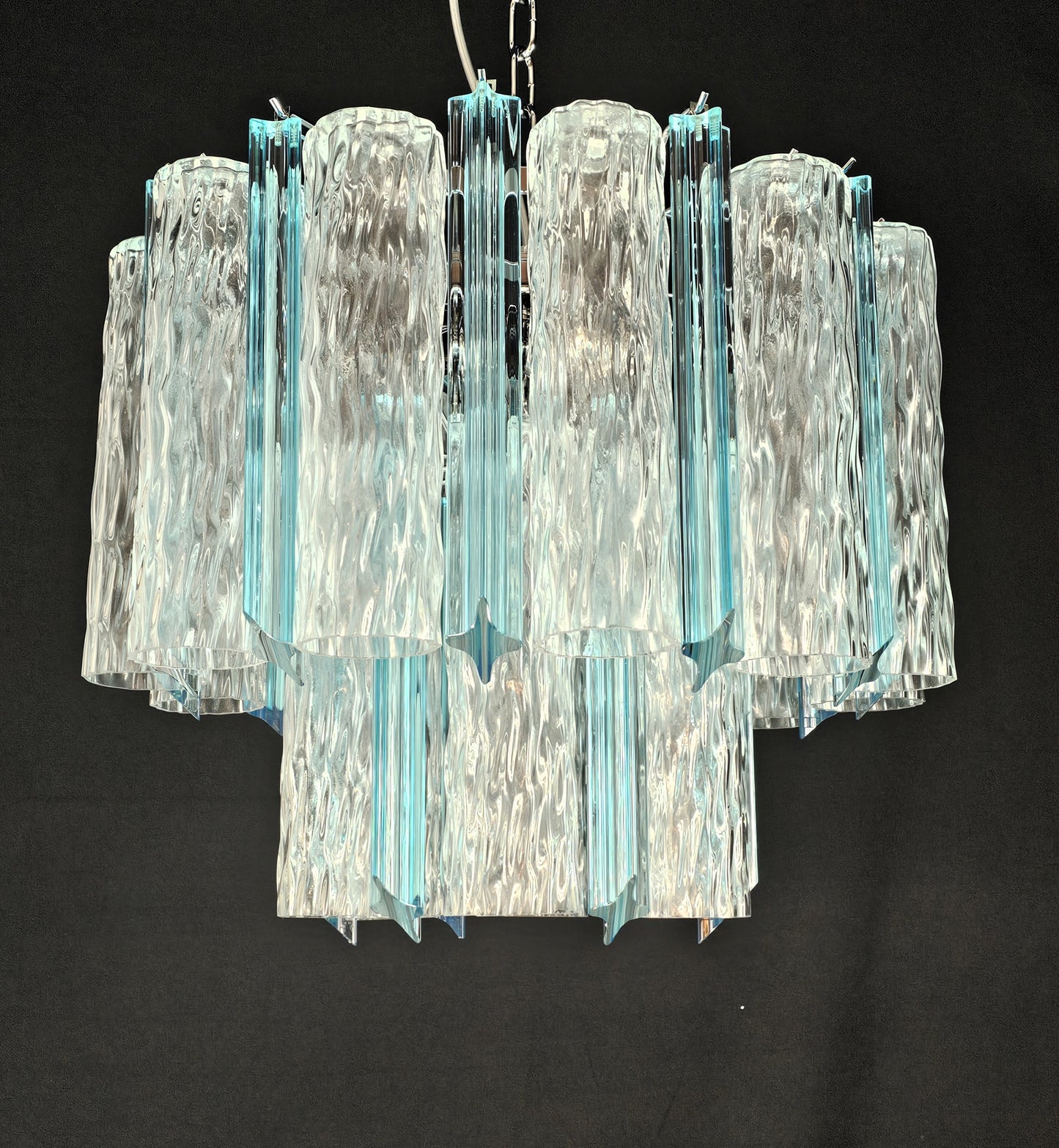 Lampadario Vintage di Murano, stile Barovier, anni'80. Con vetri di Murano prismi e tubi cilindro in cristallo. Designed and made in Italy