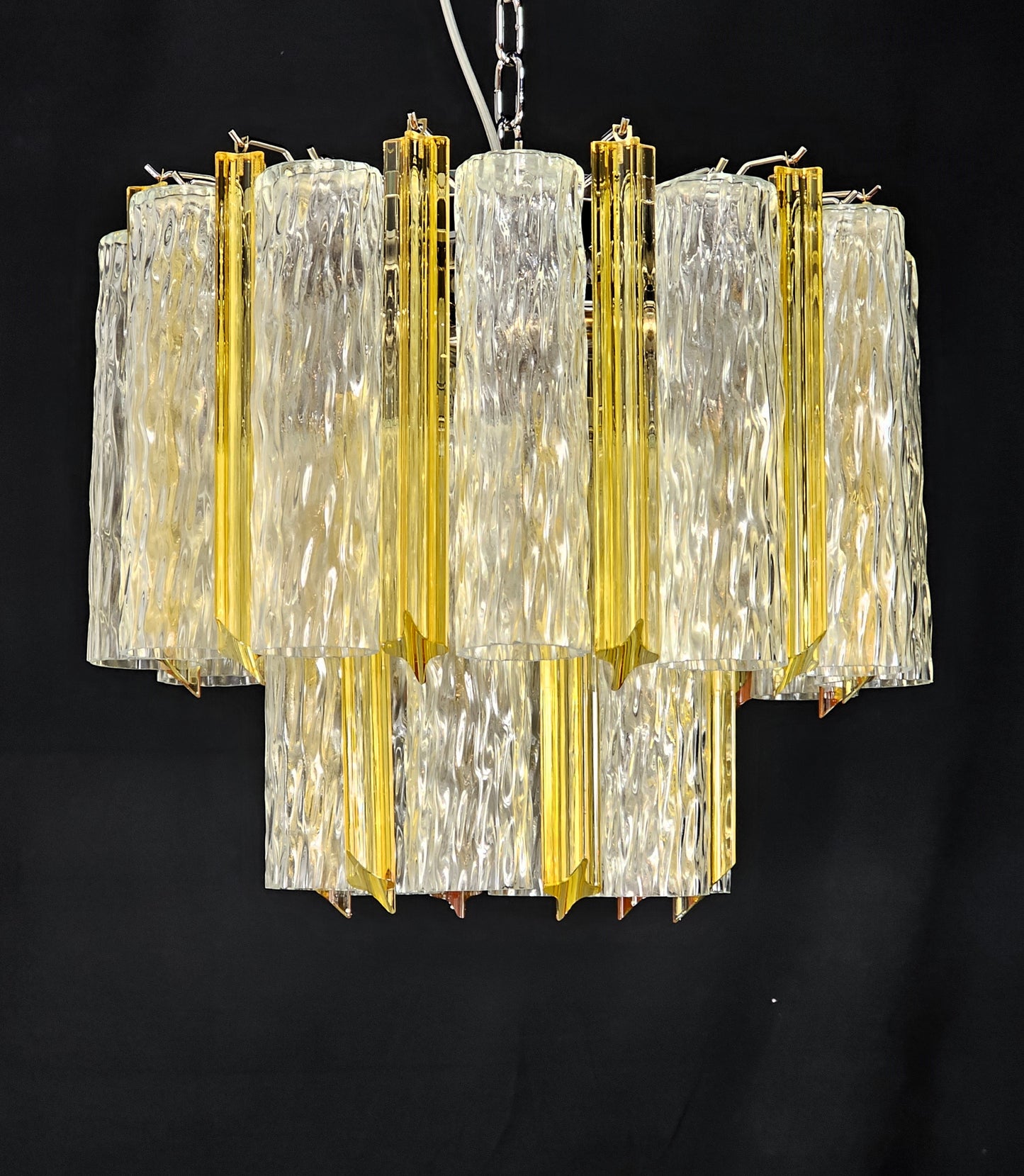 Lampadario Vintage di Murano, stile Barovier, anni'80. Vetri di Murano prismi ambra e tubi cilindro cristallo. Designed and made in Italy