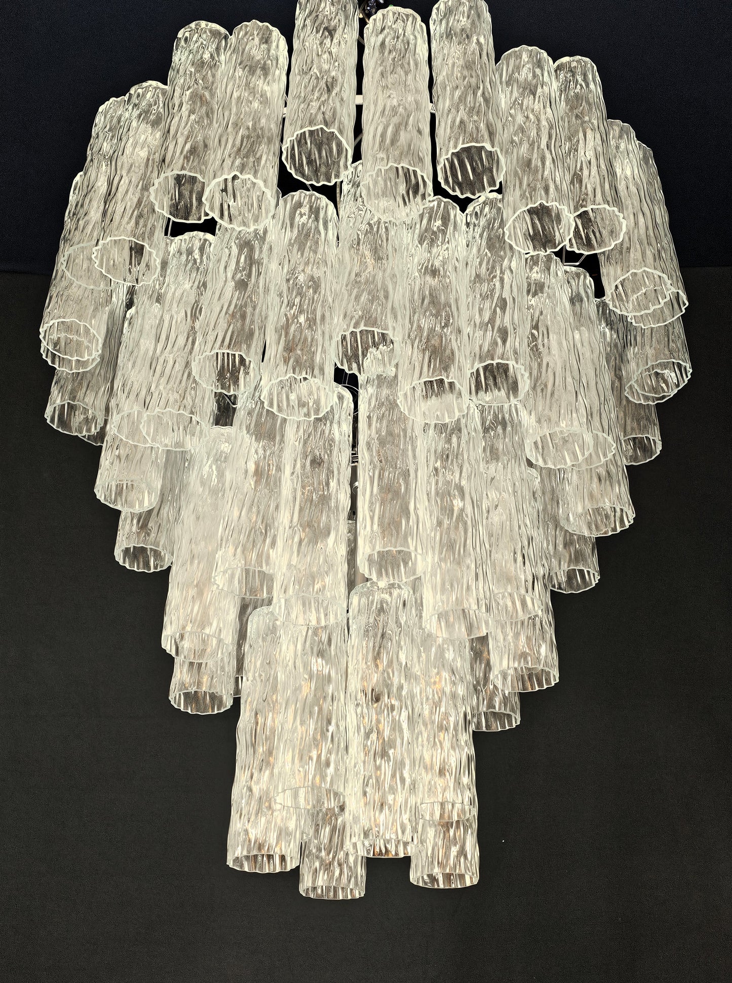 Lampadario Vintage Murano, stile Barovier, anni'80. Vetri di Murano tubi cilindro in cristallo. Designed and Made in Venice, Italy