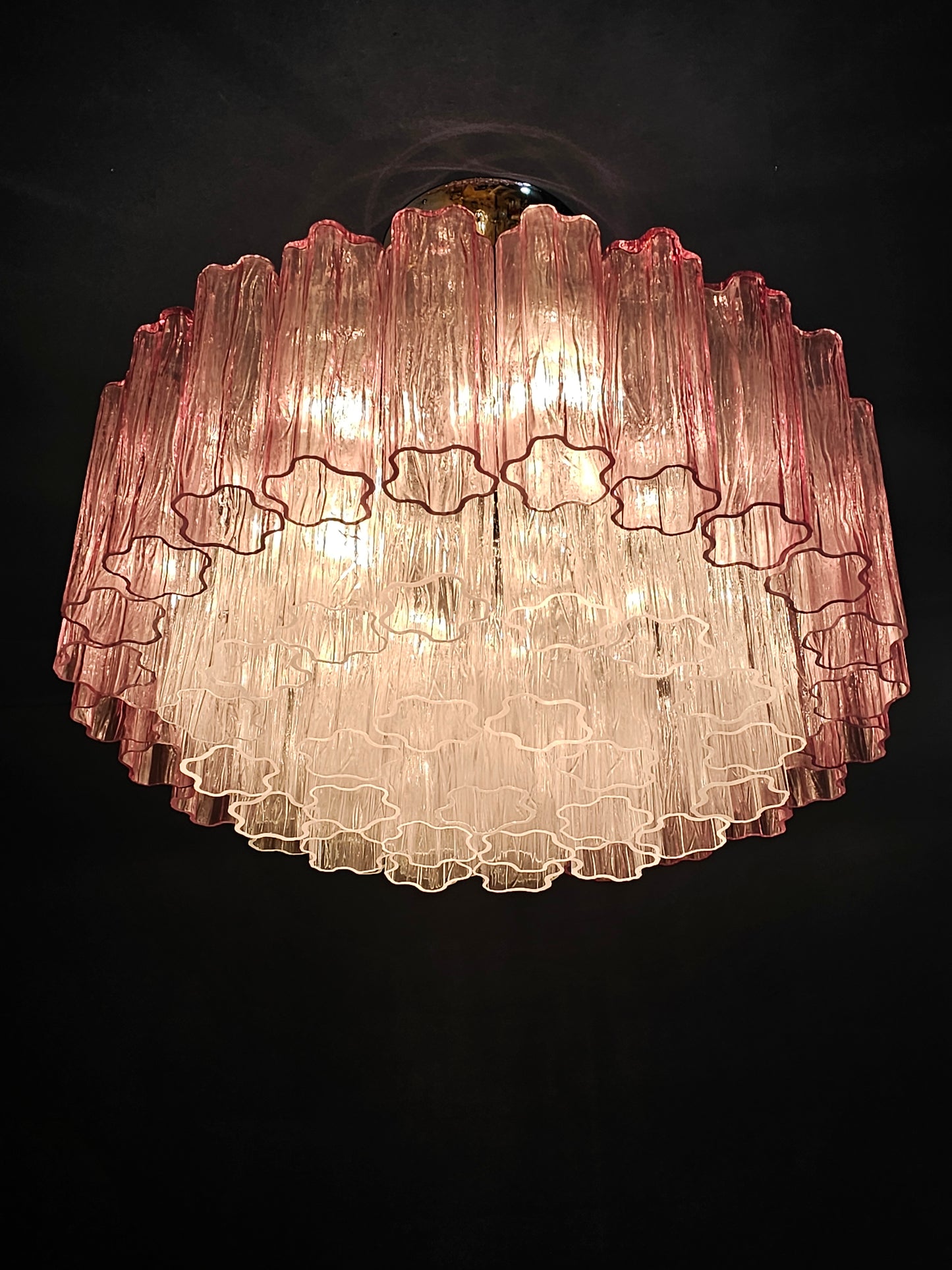 Lampadario di Murano a vetri tronchi, stile Barovier, vetri fatti a mano dai nostri maestri vetrai. Made in Murano, Italy