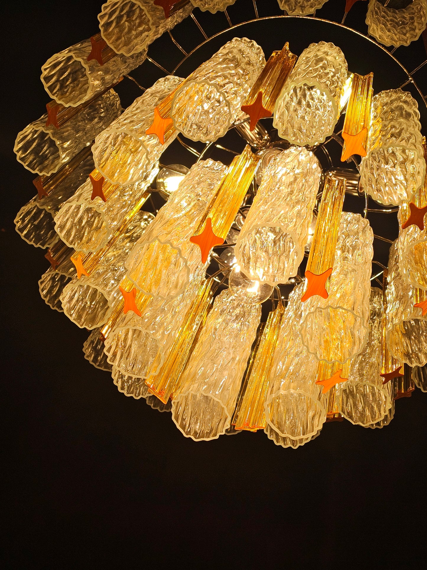 Lampadario Vintage di Murano, stile Barovier, anni'80. Vetri di Murano prismi quadriedri e cilindro. Designed and made in Venice, Italy