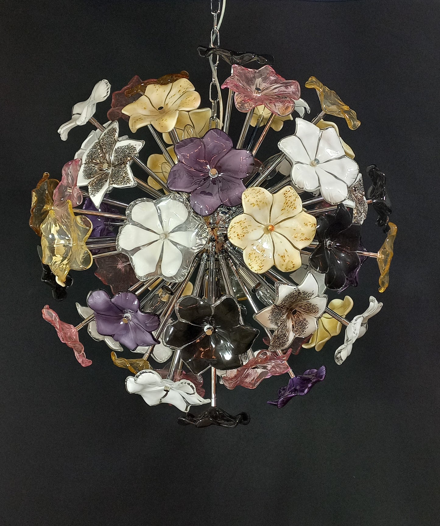 Lampadario Sputnik con vetri di Murano fiori rari e multicolor fatti a mano. Made in Murano, Venice