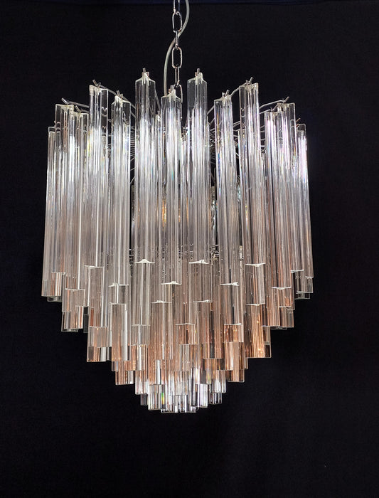Lampadario di Murano con vetri triedri in cristallo, fatti a mano. Designed and Made in Murano, Venezia.