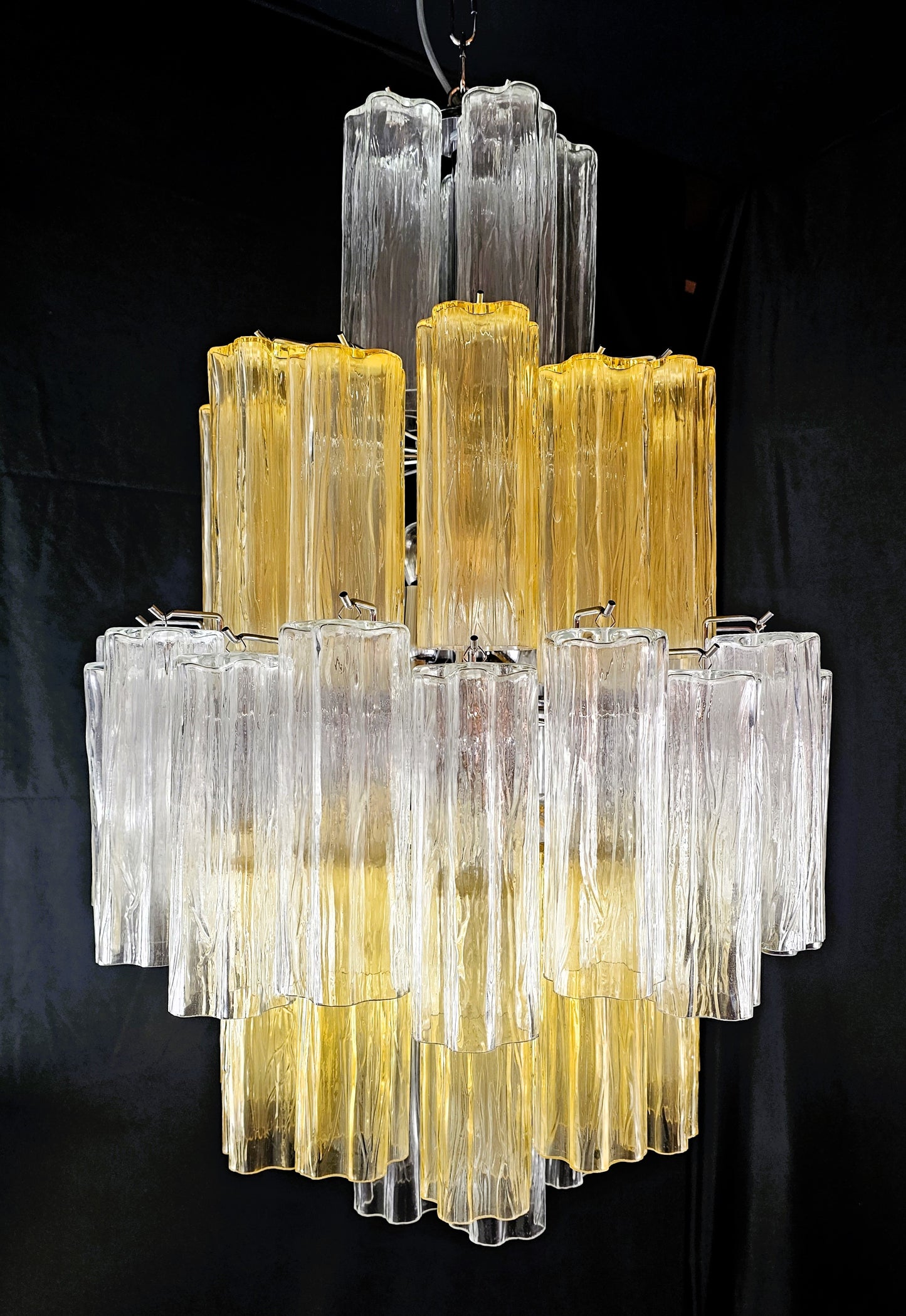 Lampadario di Murano a Vetri tronchi fatti a mano, ambra e cristallo. Designed and Made in Venice,Italy