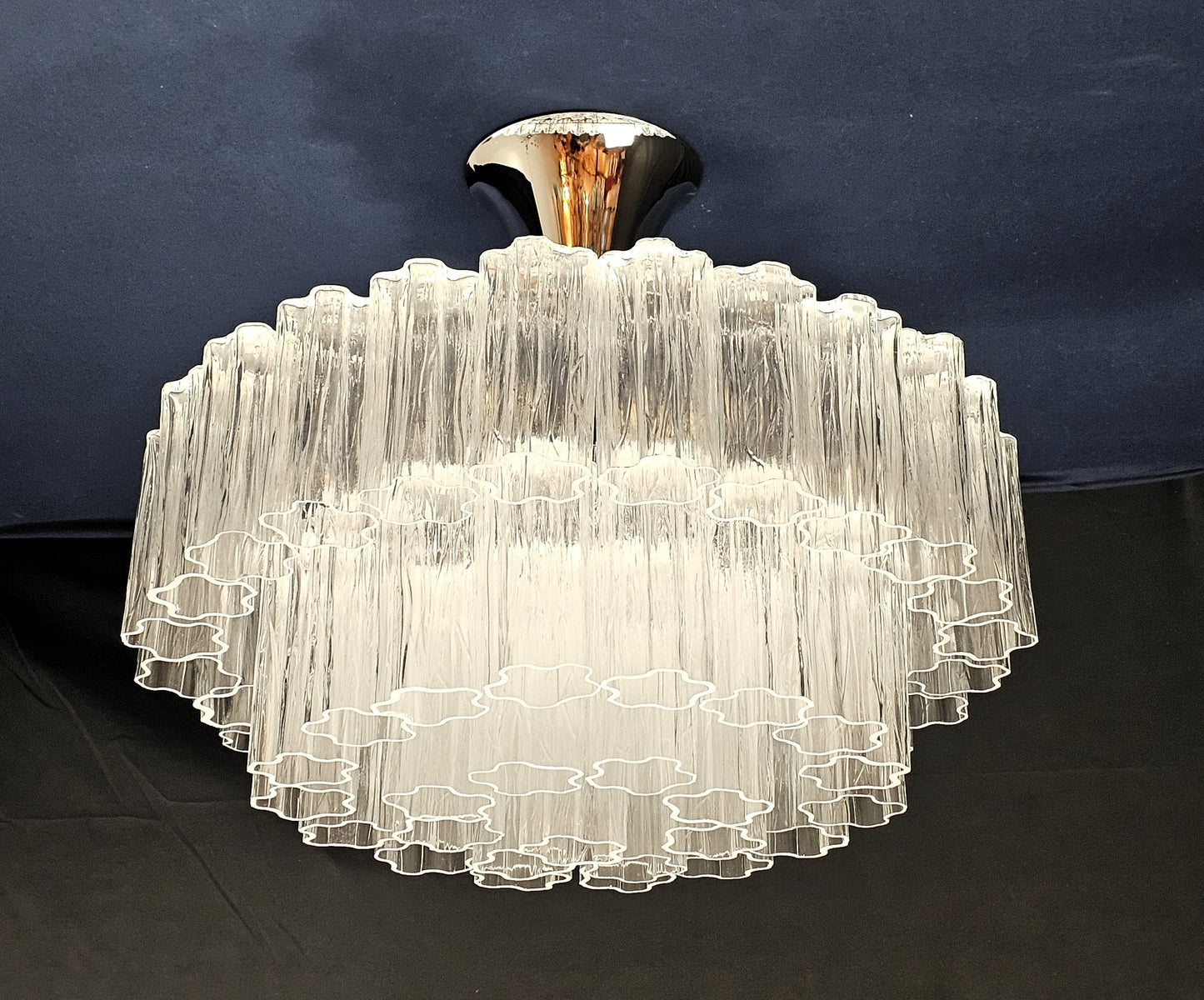 Lampadario di Murano a Vetri tronchi in cristallo fatti a mano. Designed and Made in Murano ,Italy