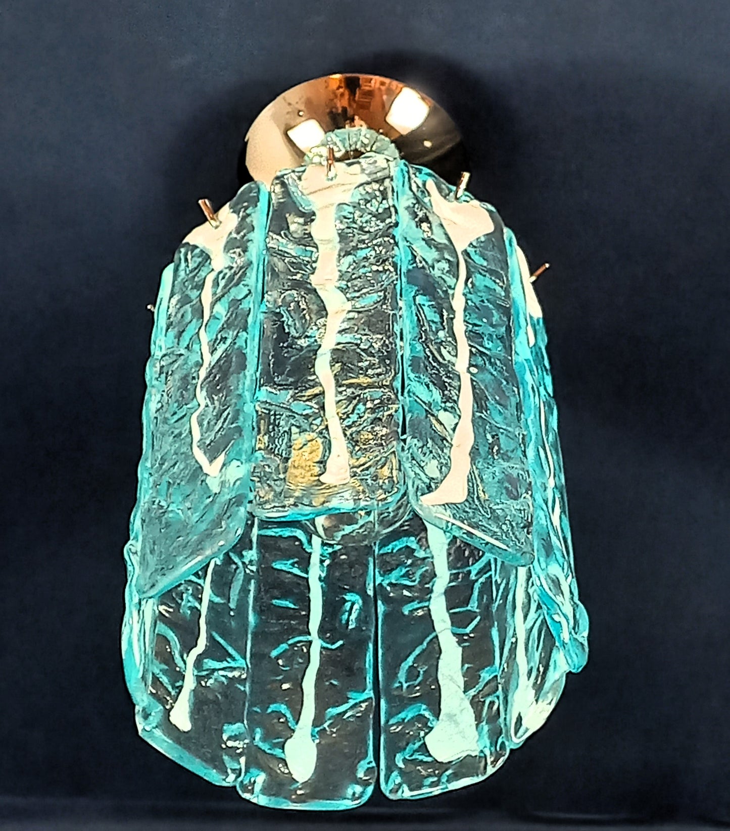 Lampadario di Murano stile Murrina, con Vetri di Murano listelli cristallo fatti a mano, acquamare e bianco. Designed and made in Venice Italy.