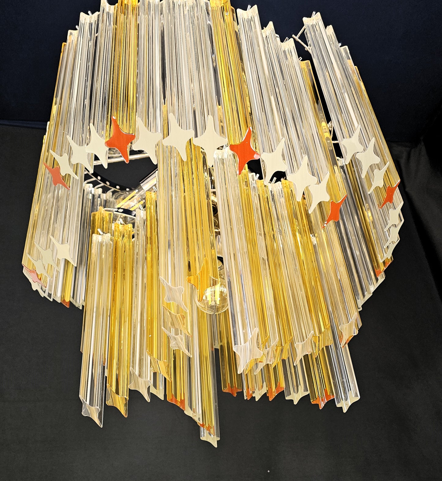 Lampadario Vintage Murano, stile Venini, anni'80. A ventaglio. Vetri prismi di Murano cristallo e ambra. Designed and Made in Venice,Italy.