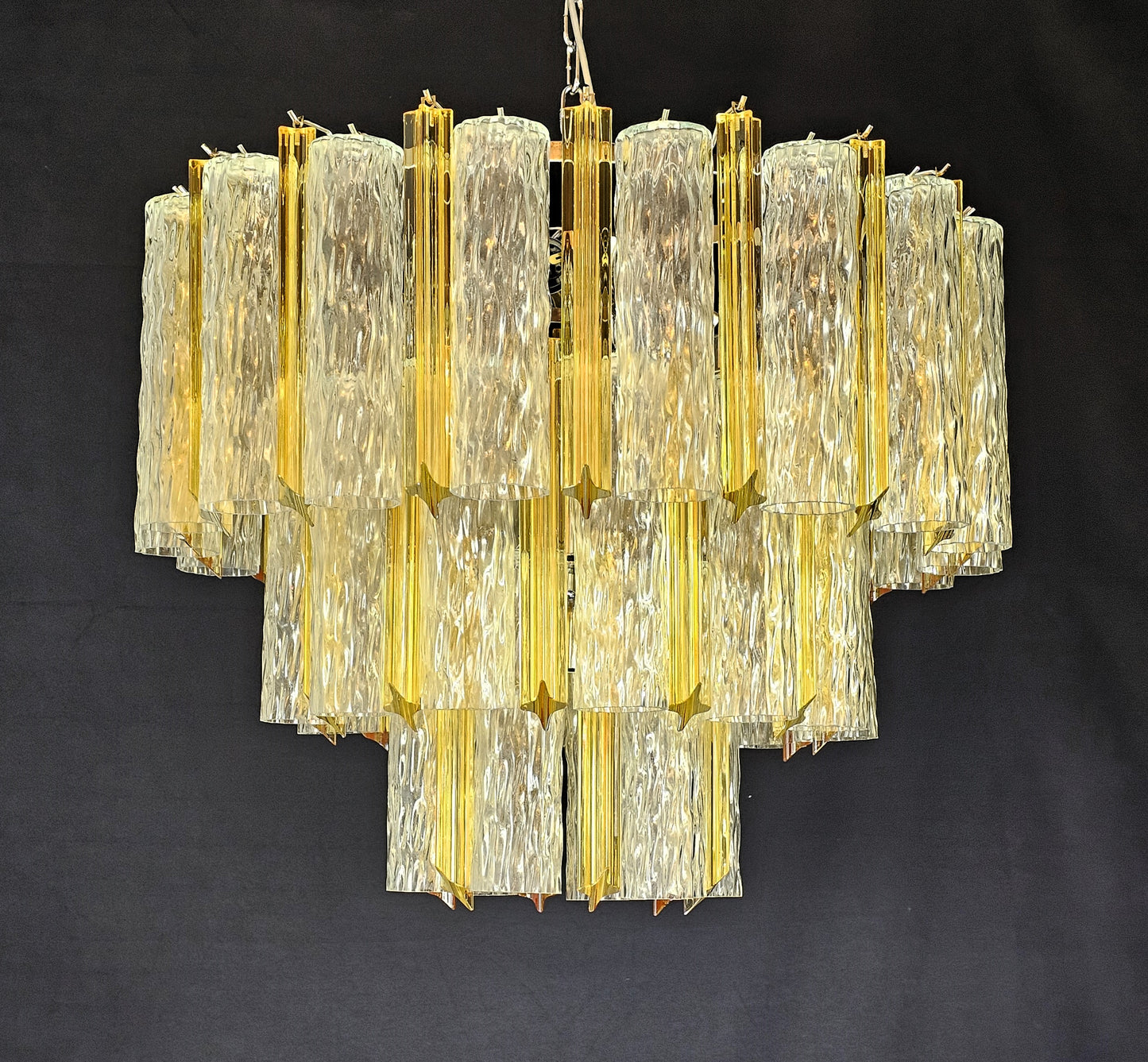 Lampadario Vintage di Murano, stile Barovier, anni'80. Vetri di Murano prismi quadriedri e cilindro. Designed and made in Venice, Italy