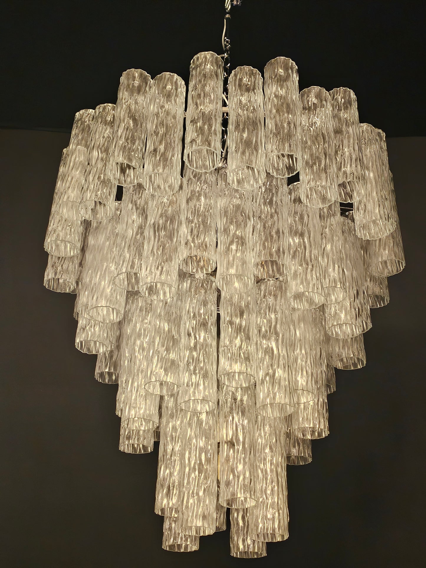 Lampadario Vintage Murano, stile Barovier, anni'80. Vetri di Murano tubi cilindro in cristallo. Designed and Made in Venice, Italy