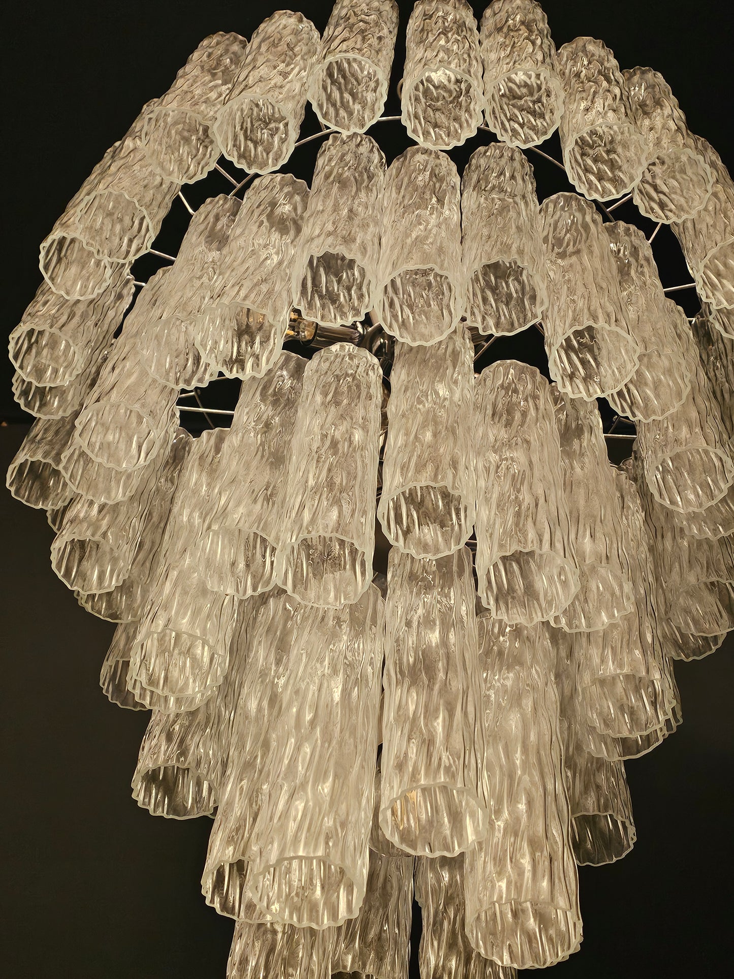 Lampadario Vintage Murano, stile Barovier, anni'80. Vetri di Murano tubi cilindro in cristallo. Designed and Made in Venice, Italy