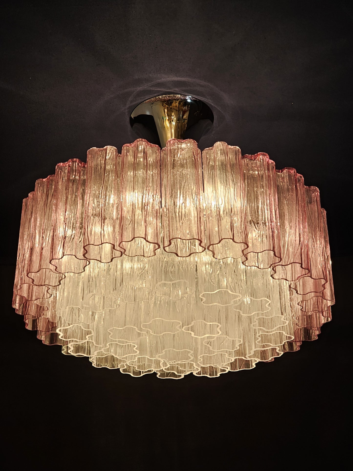 Lampadario di Murano a vetri tronchi, stile Barovier, vetri fatti a mano dai nostri maestri vetrai. Made in Murano, Italy